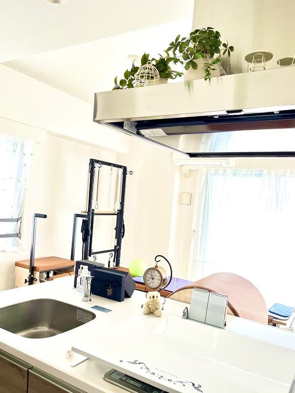 リフォーマーとチェアーとバレル